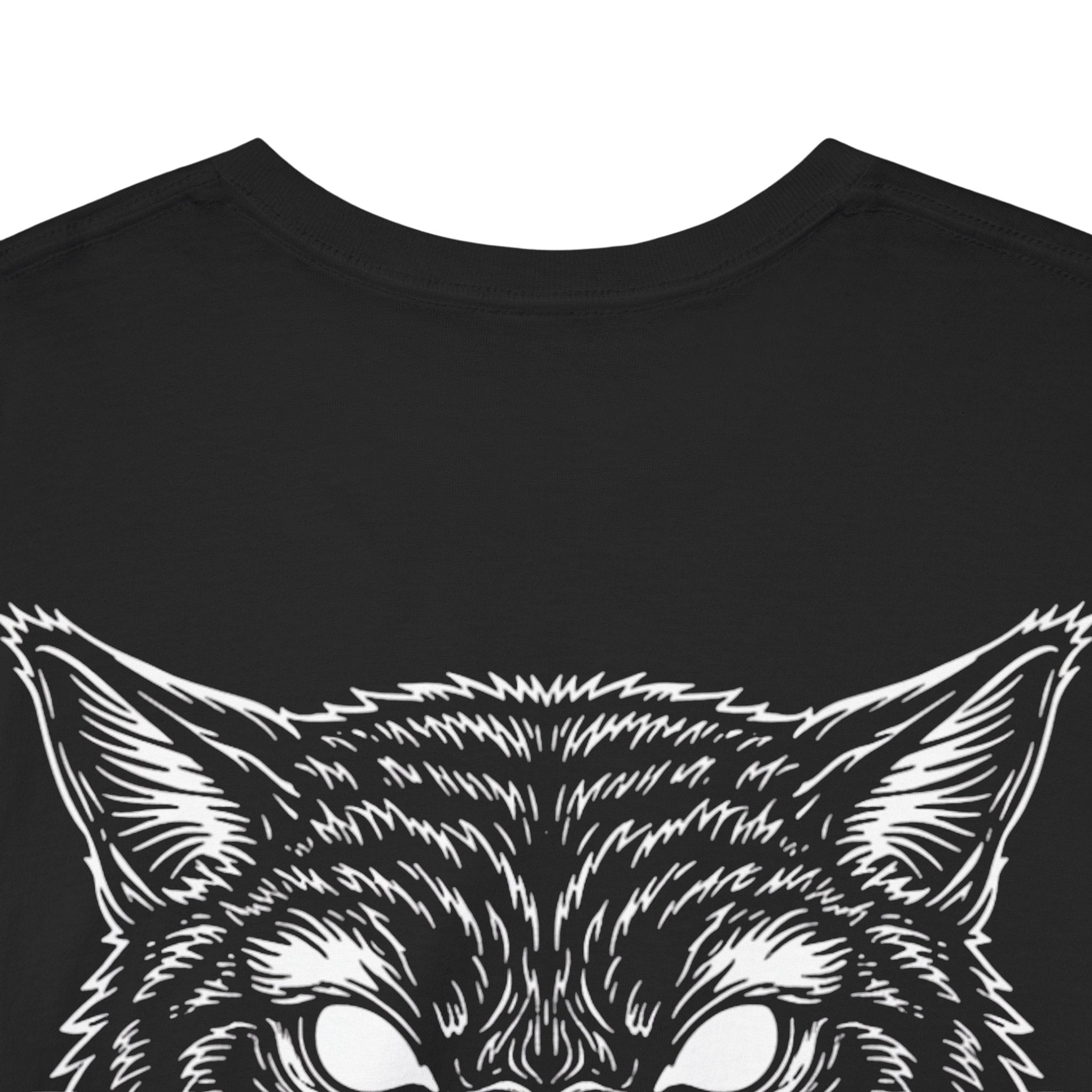 Cat KnowS Tee — ‘The Cat Knows’ Graphic T-Shirt with Mystic Cat & Roaring Back Print